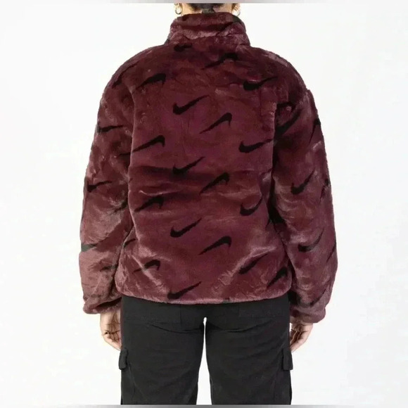 Nike womens sportswear faux fur allover print jacket in Burgundy crush size XS - Picture 2 of 4